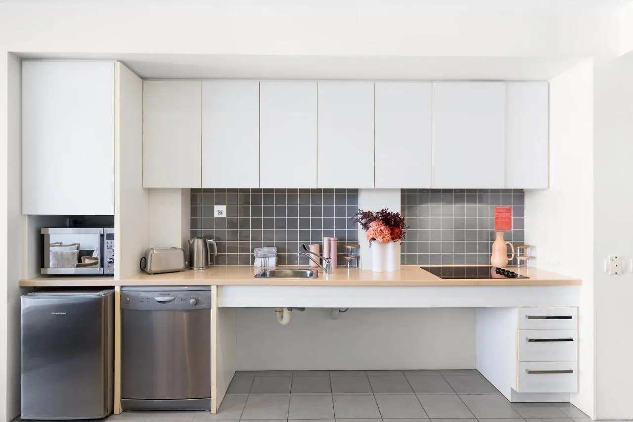 Belle Escapes Harbour Lights Waterfront Apartment 501-502 Cairns