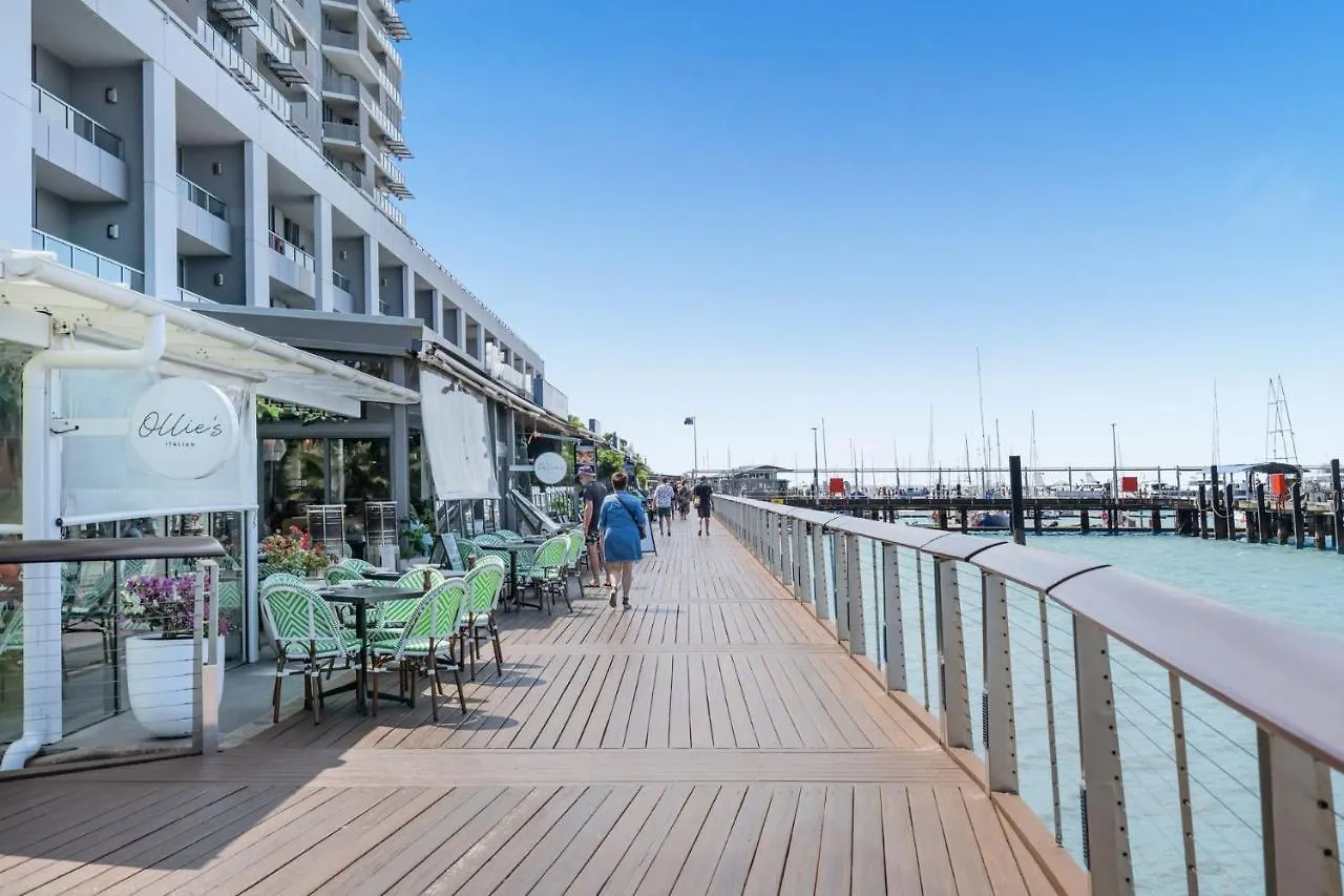 Belle Escapes Harbour Lights Waterfront Apartment 501-502 Cairns Austrália